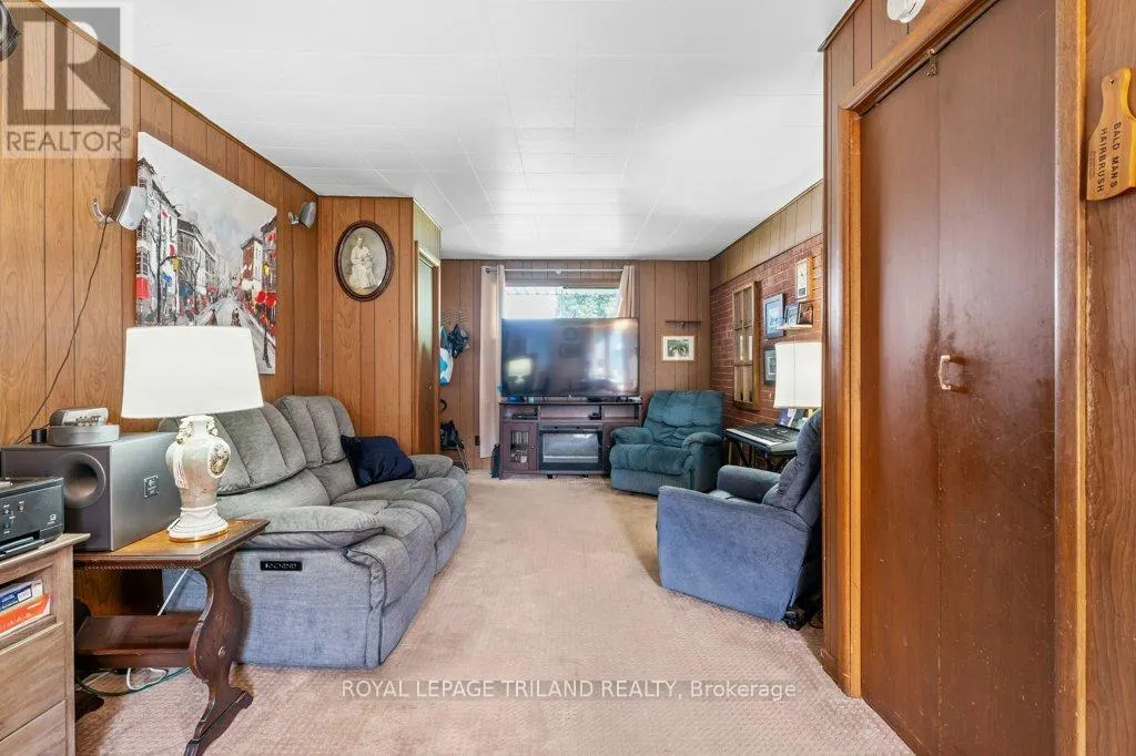 15 DALEWOOD DRIVE