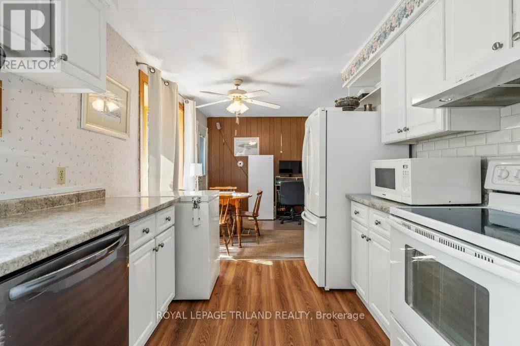 15 DALEWOOD DRIVE