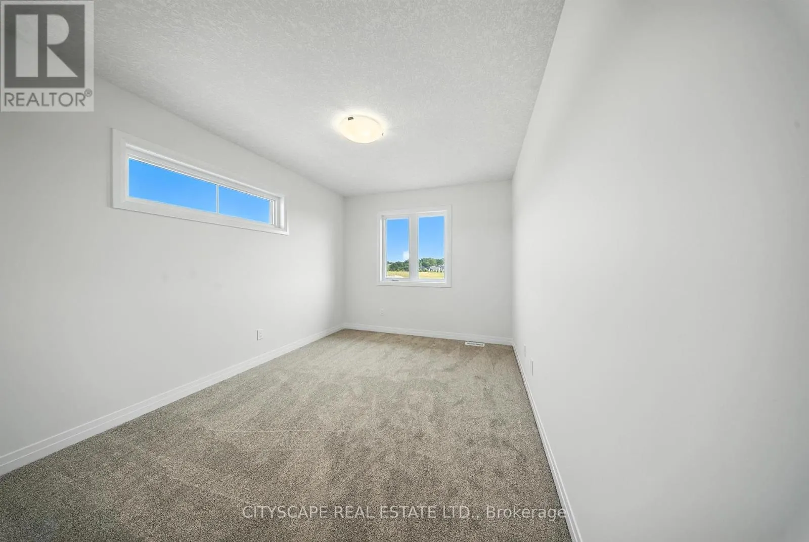 39 RIVERGREEN CRESCENT