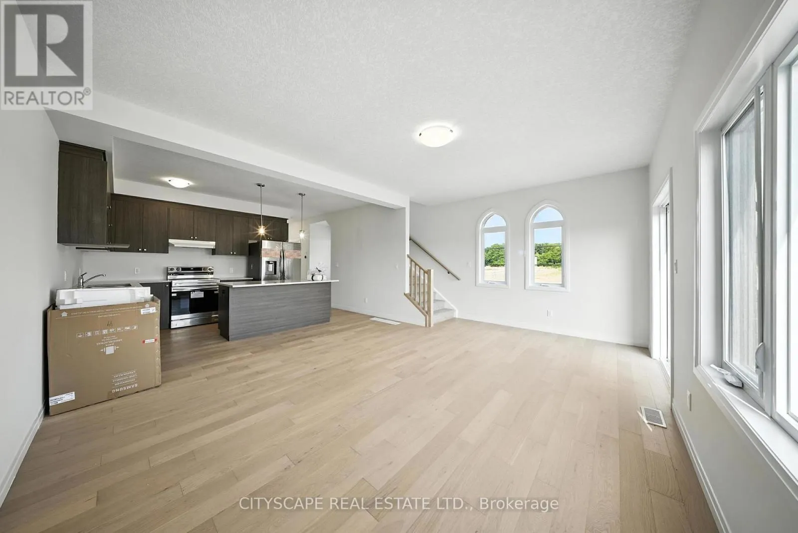 39 RIVERGREEN CRESCENT
