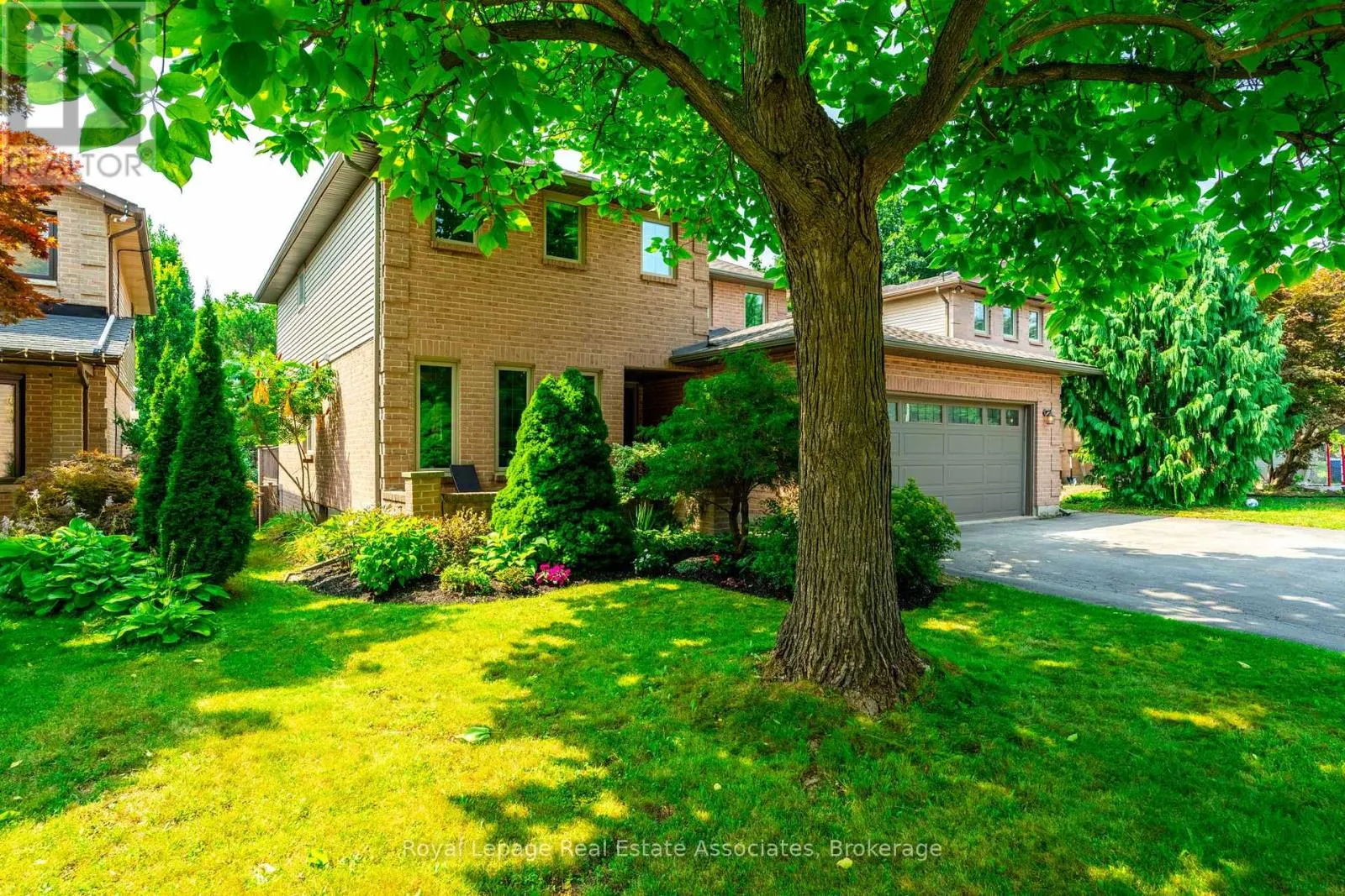 29 LAURENDALE AVENUE