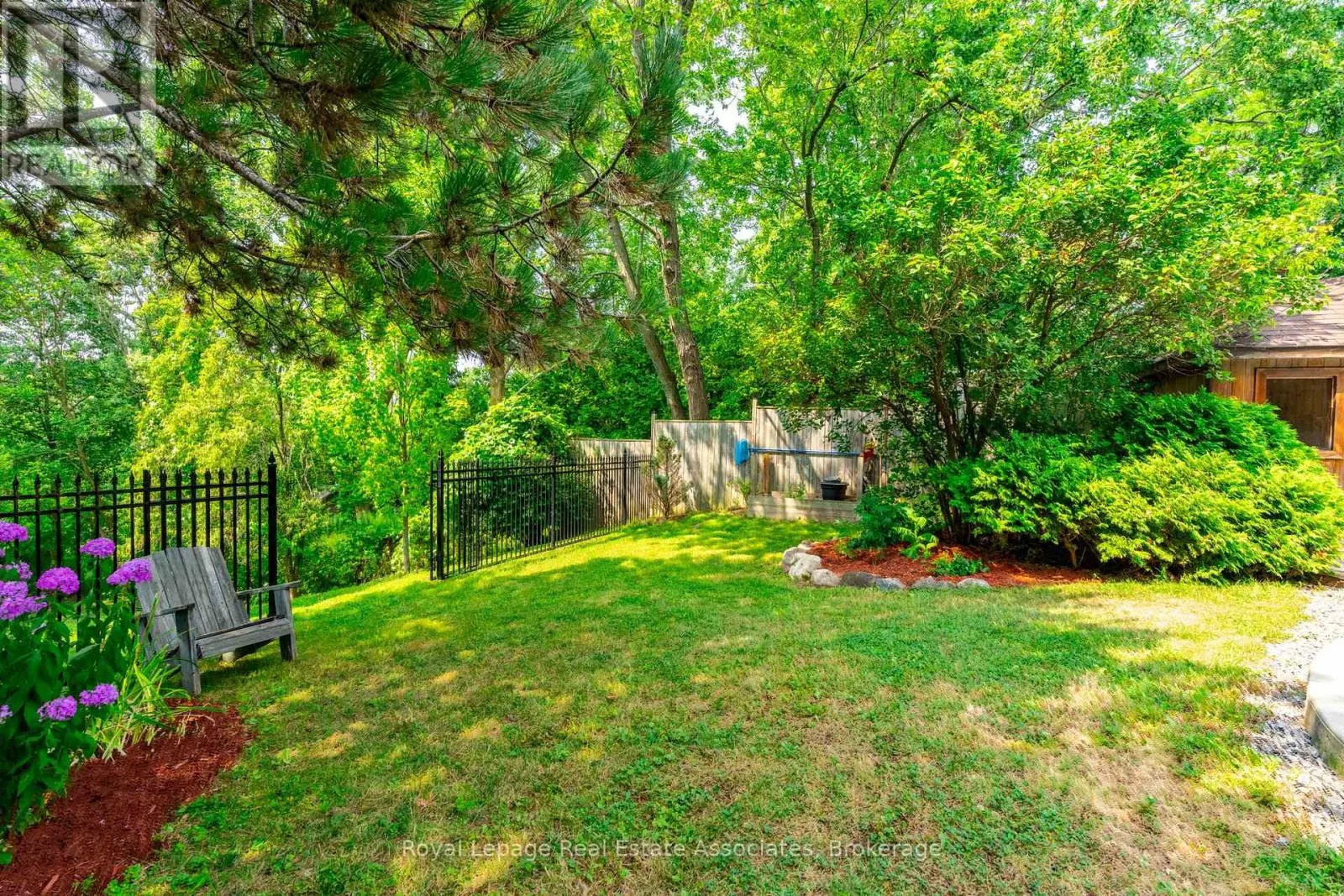 29 LAURENDALE AVENUE