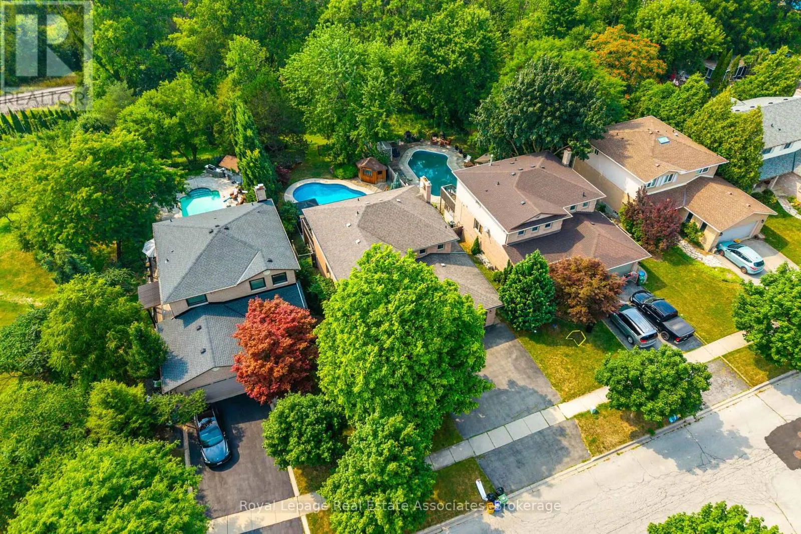 29 LAURENDALE AVENUE