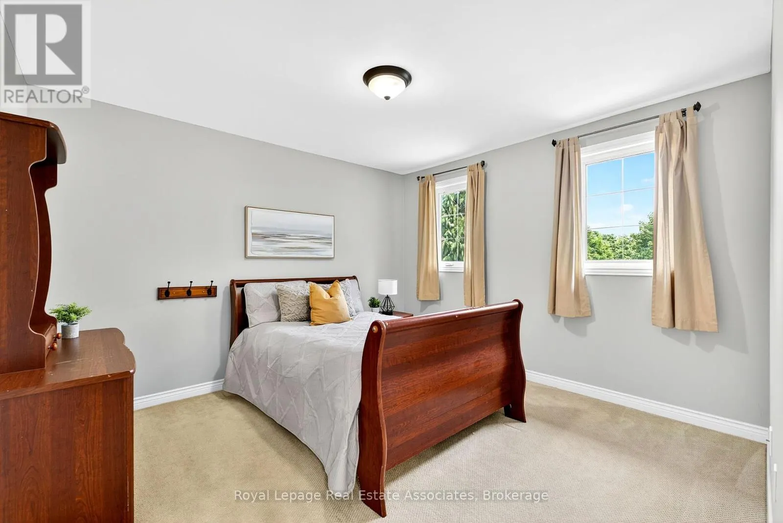 29 LAURENDALE AVENUE