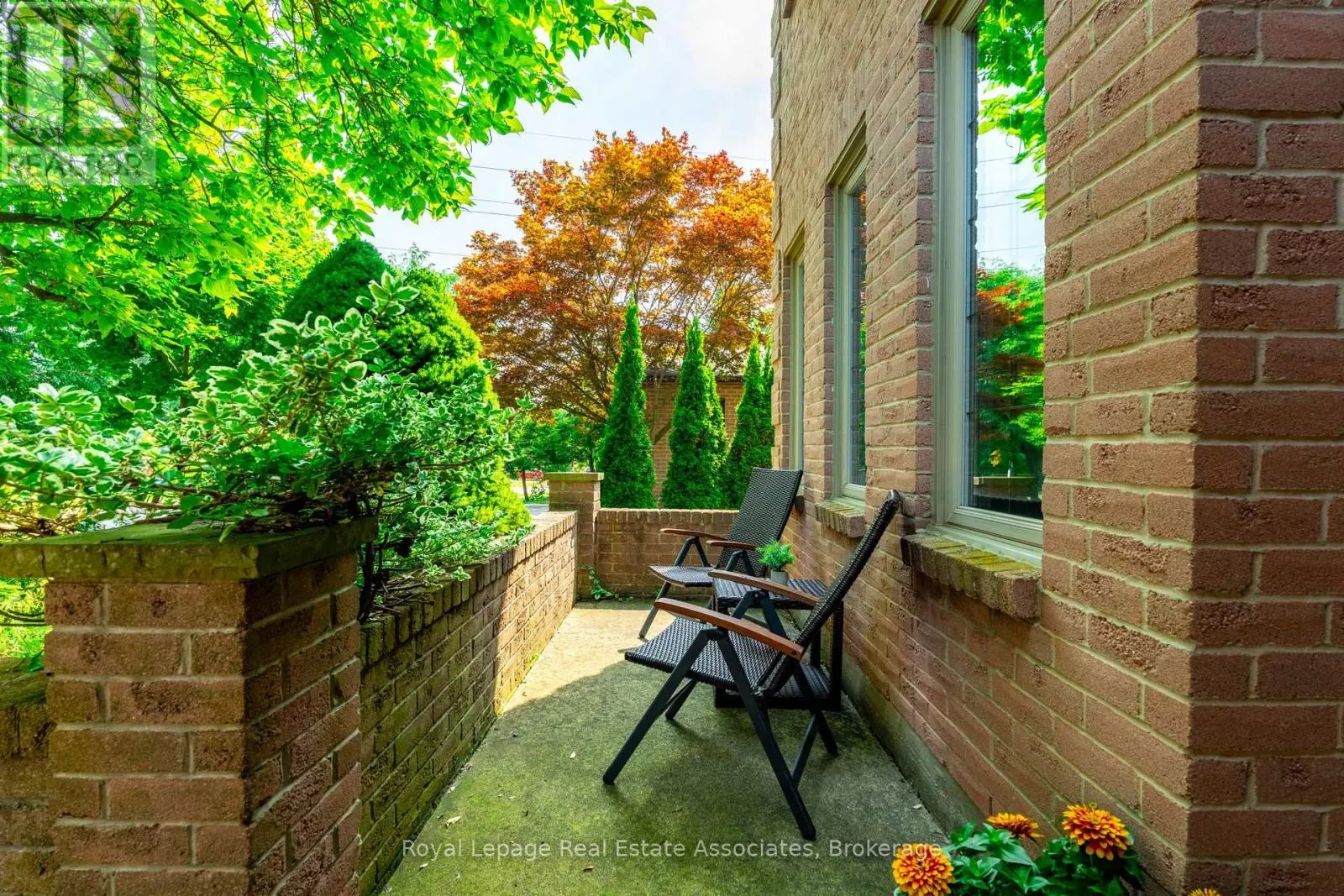 29 LAURENDALE AVENUE