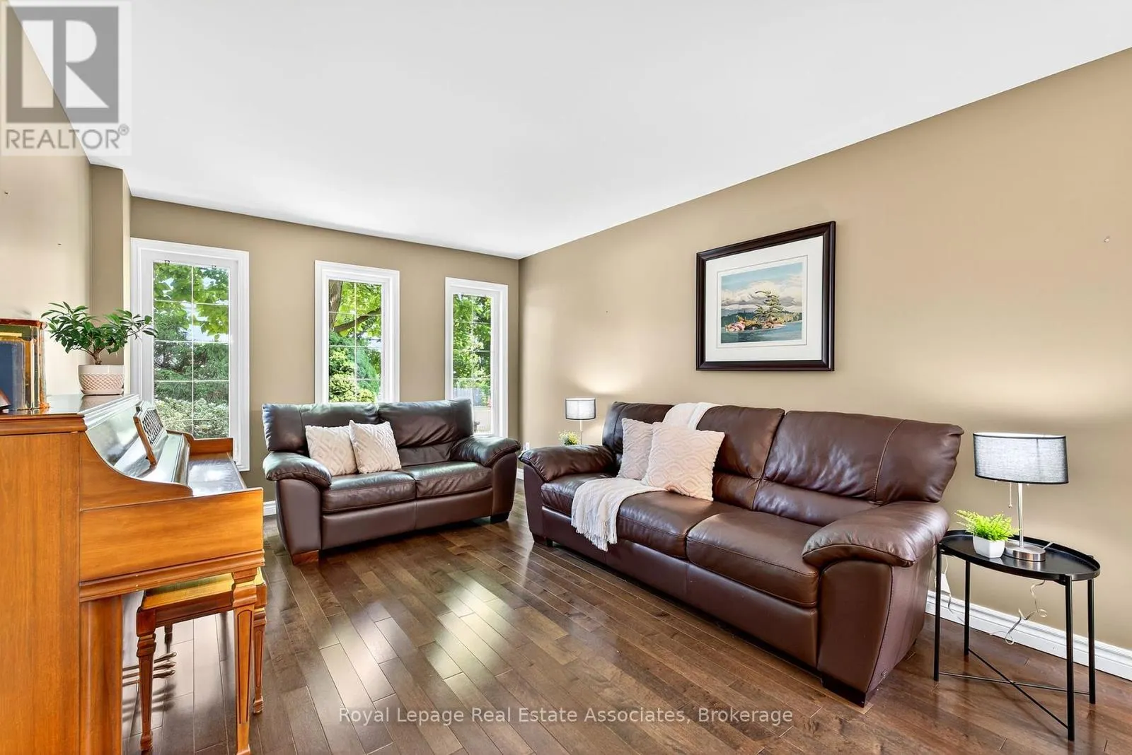 29 LAURENDALE AVENUE