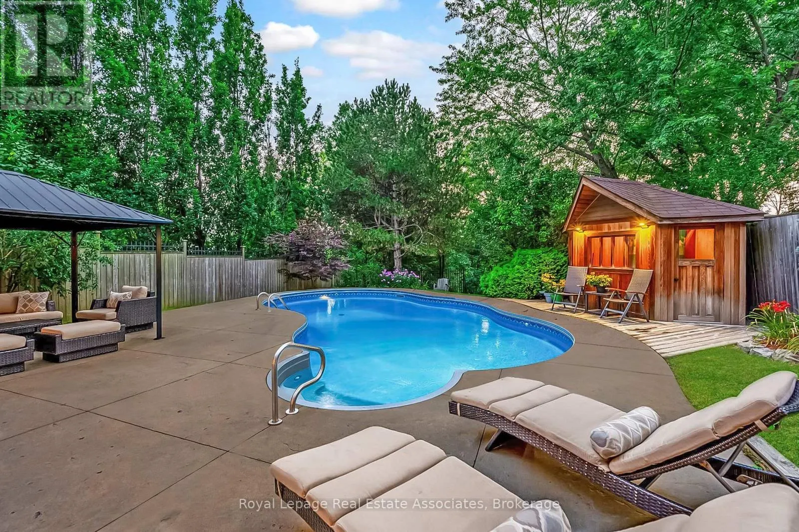 29 LAURENDALE AVENUE