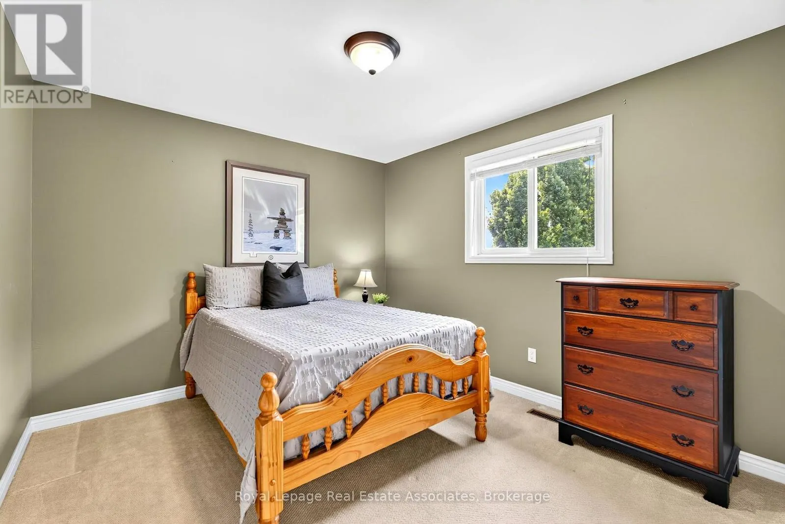 29 LAURENDALE AVENUE