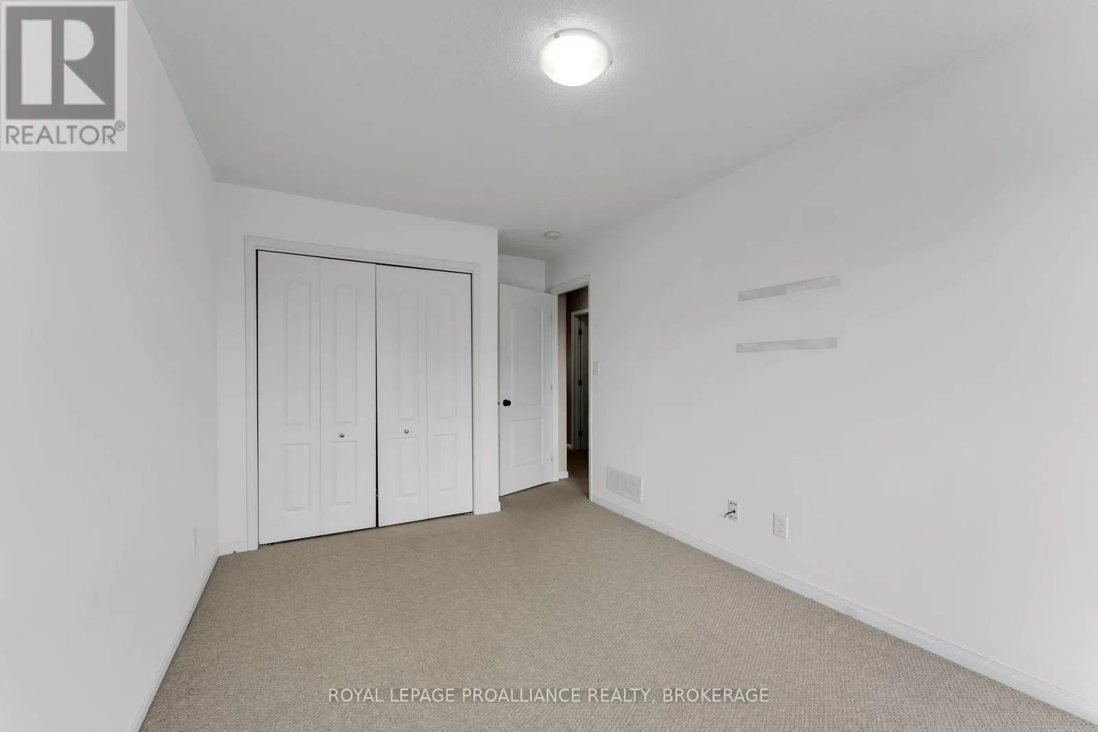 1576 CRIMSON CRESCENT