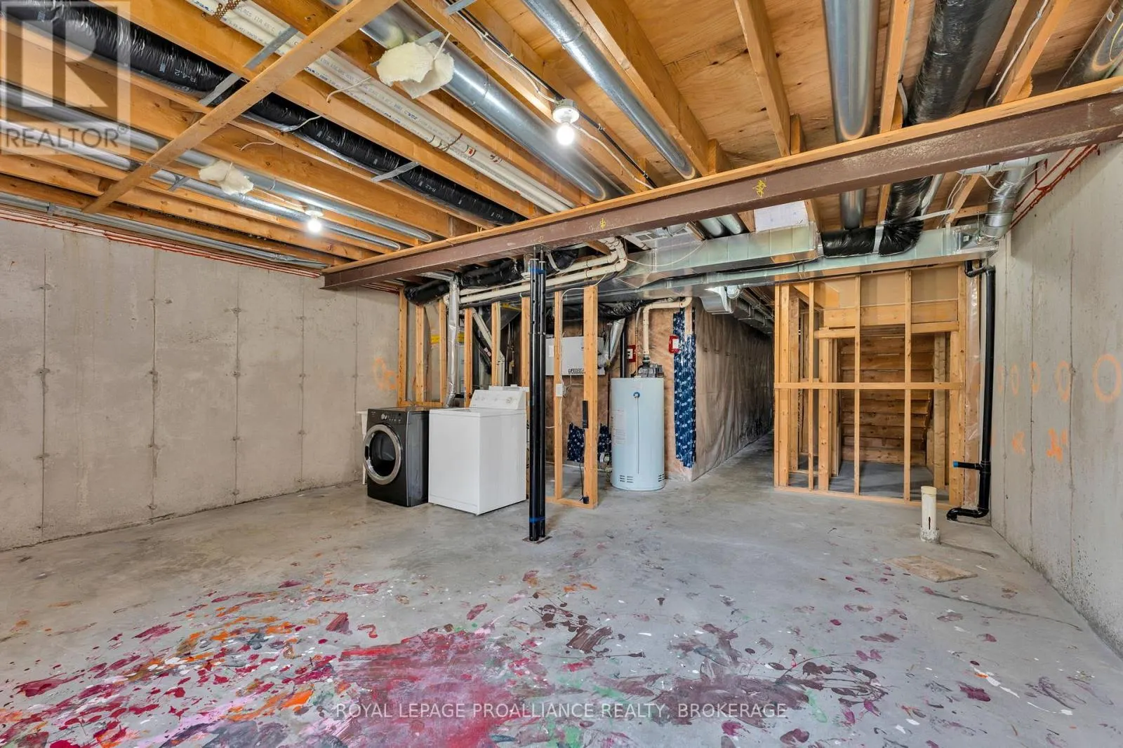 1576 CRIMSON CRESCENT