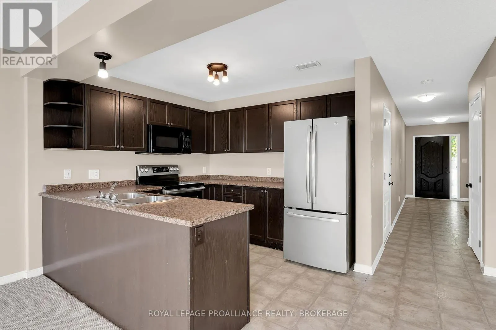 1576 CRIMSON CRESCENT