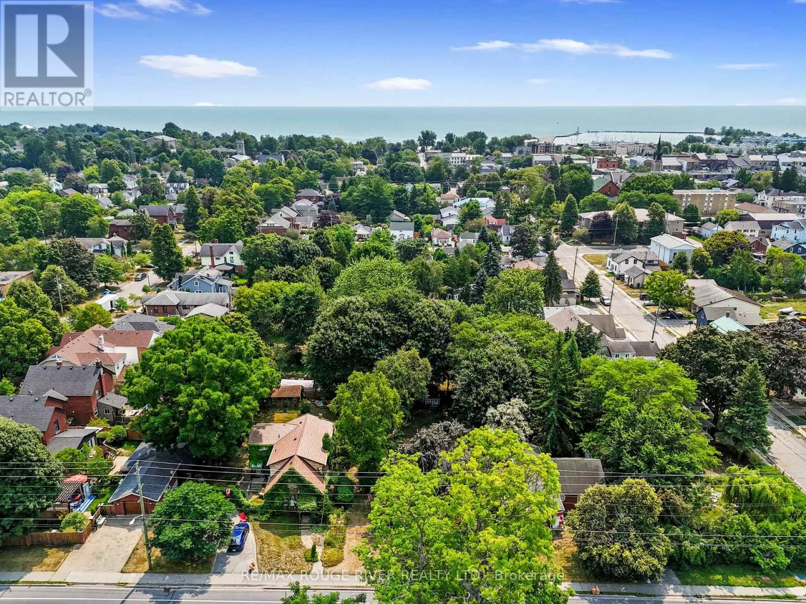 63 UNIVERSITY AVENUE E