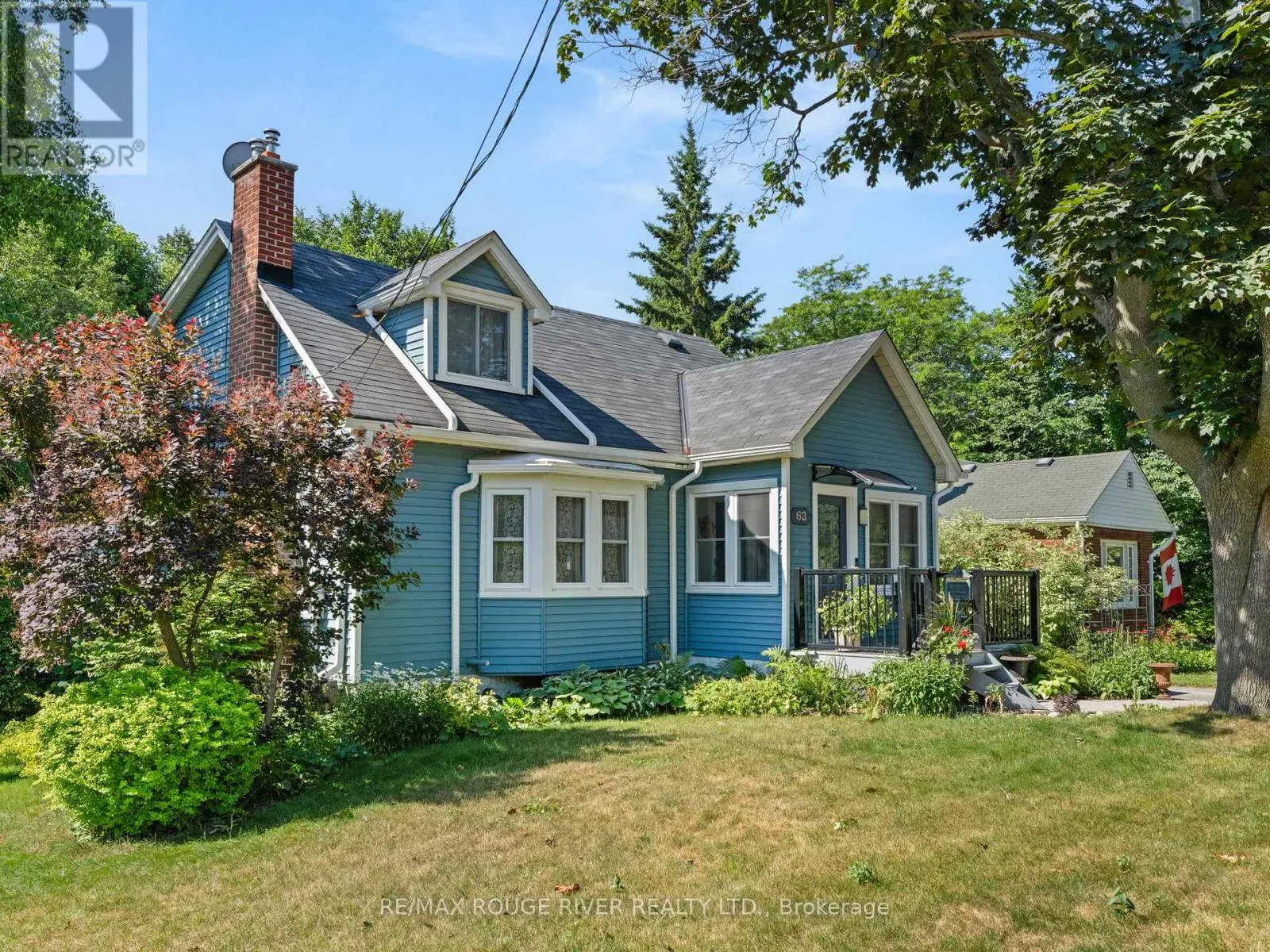 63 UNIVERSITY AVENUE E