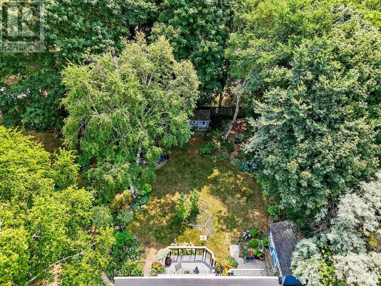 63 UNIVERSITY AVENUE E