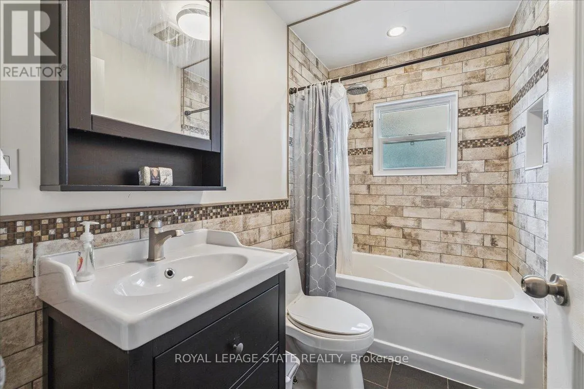 1591 MERRITTVILLE HIGHWAY