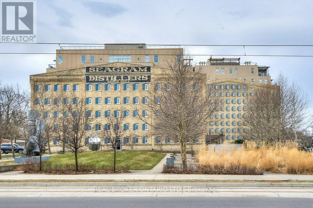202 - 3 FATHER DAVID BAUER DRIVE