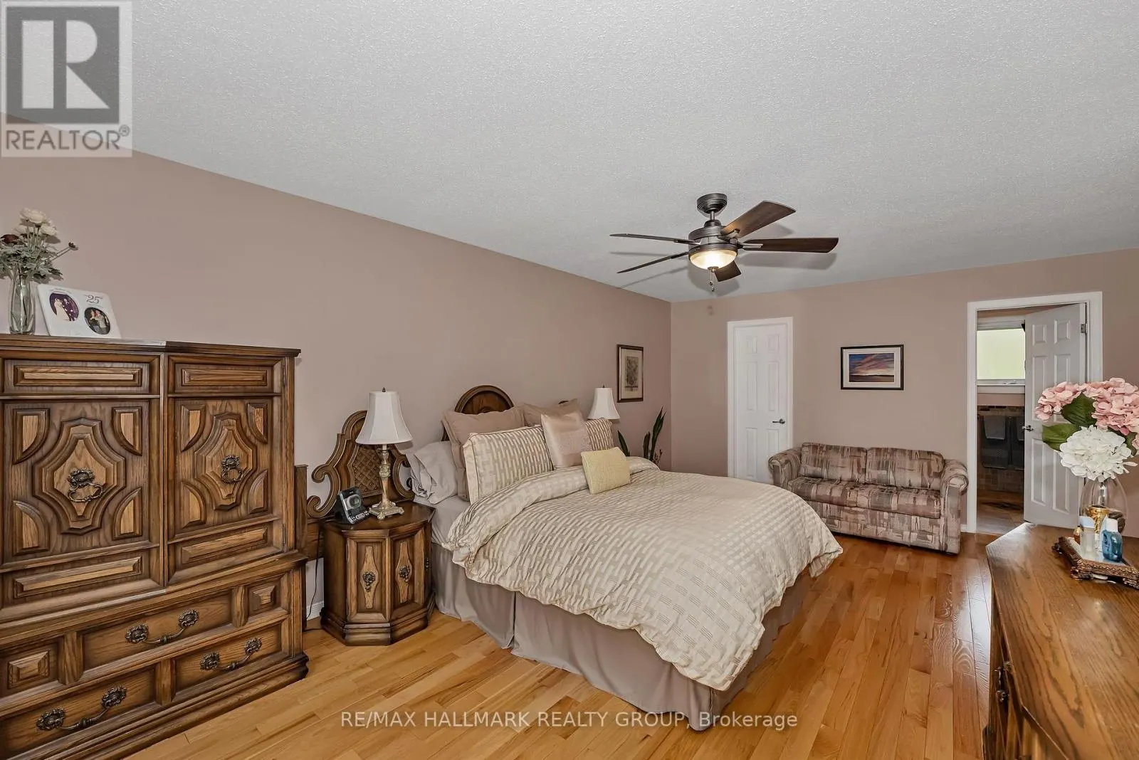 41 CLAUDET CRESCENT