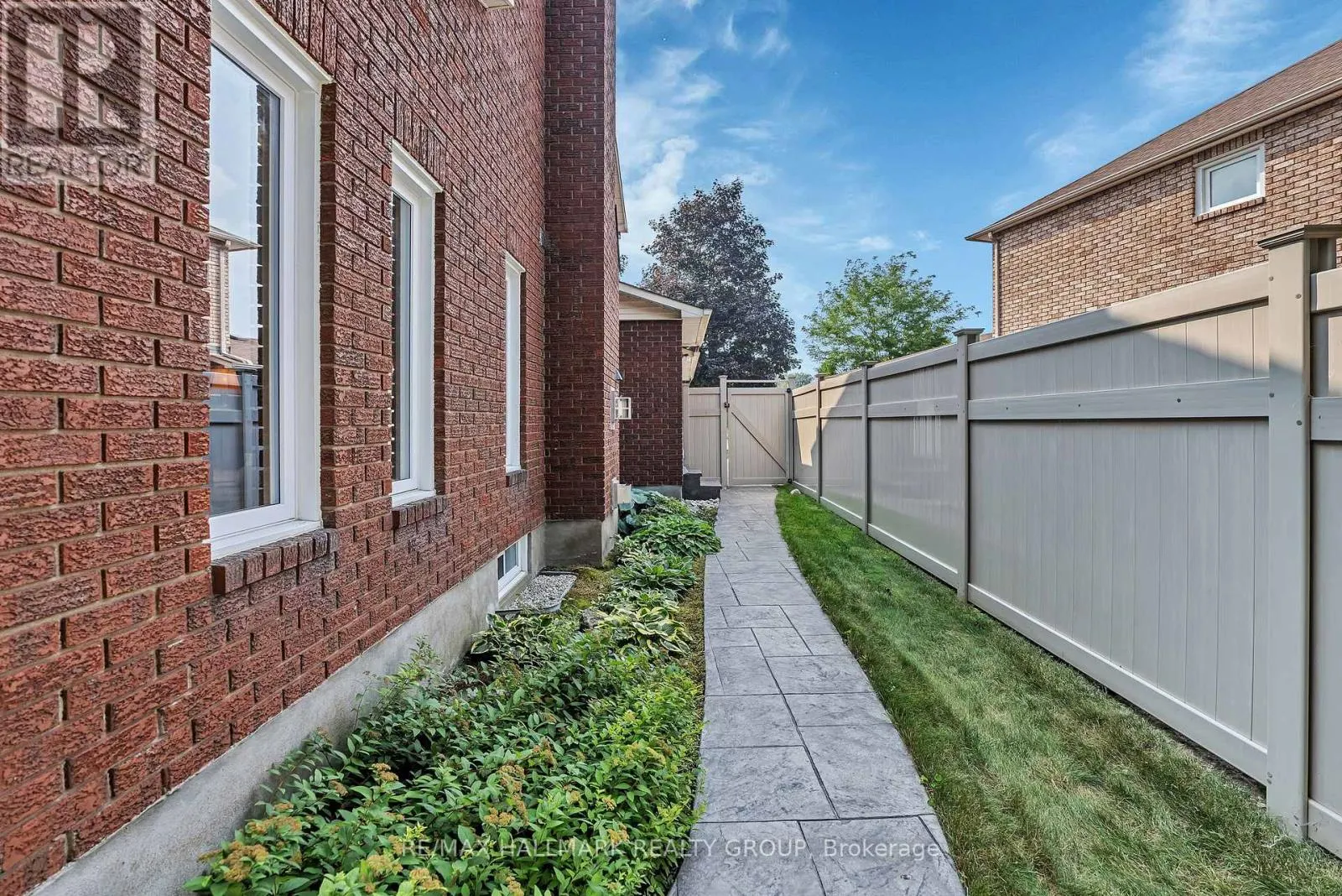 41 CLAUDET CRESCENT