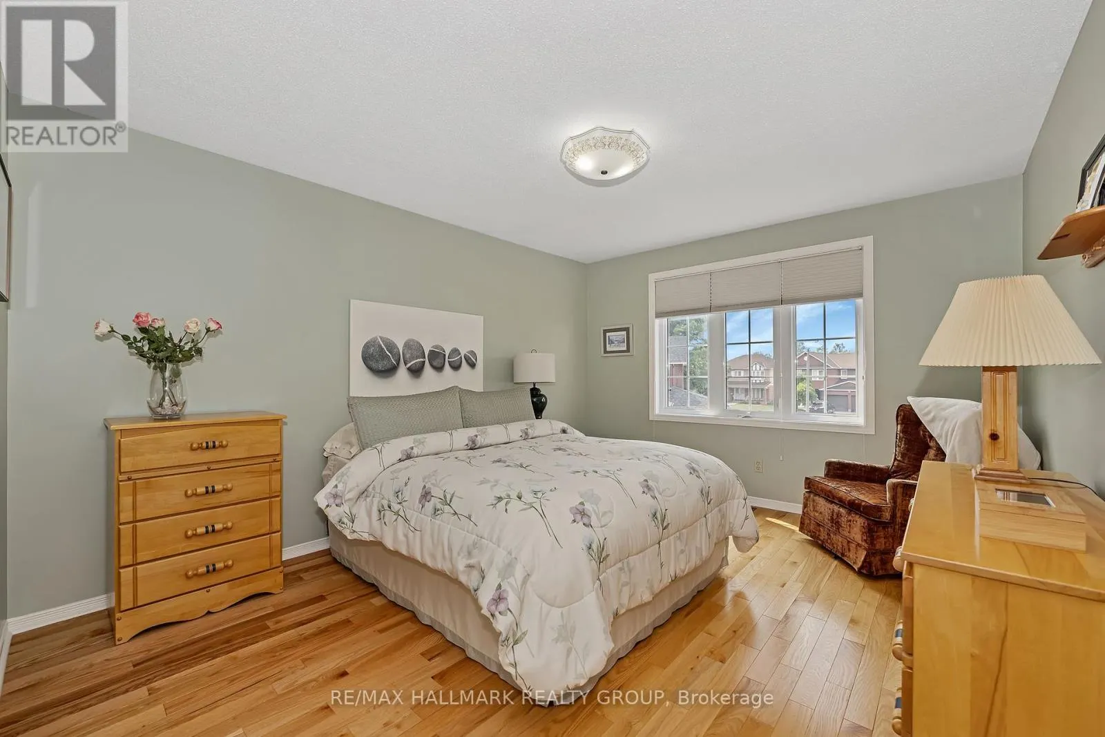 41 CLAUDET CRESCENT