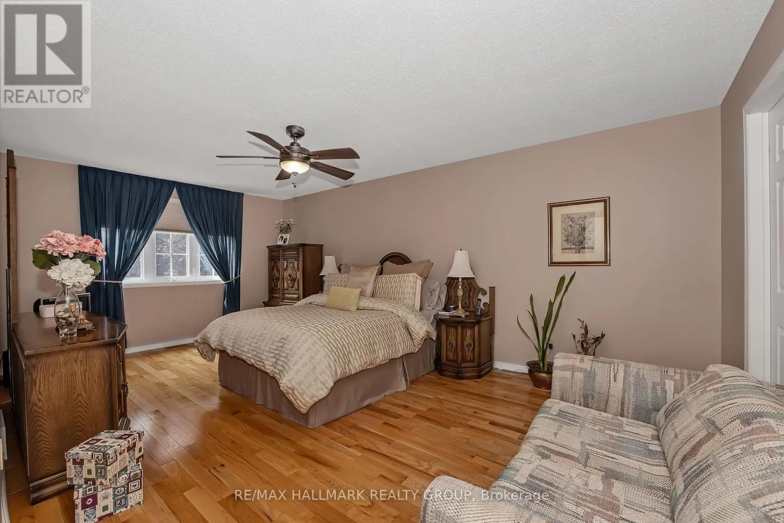 41 CLAUDET CRESCENT