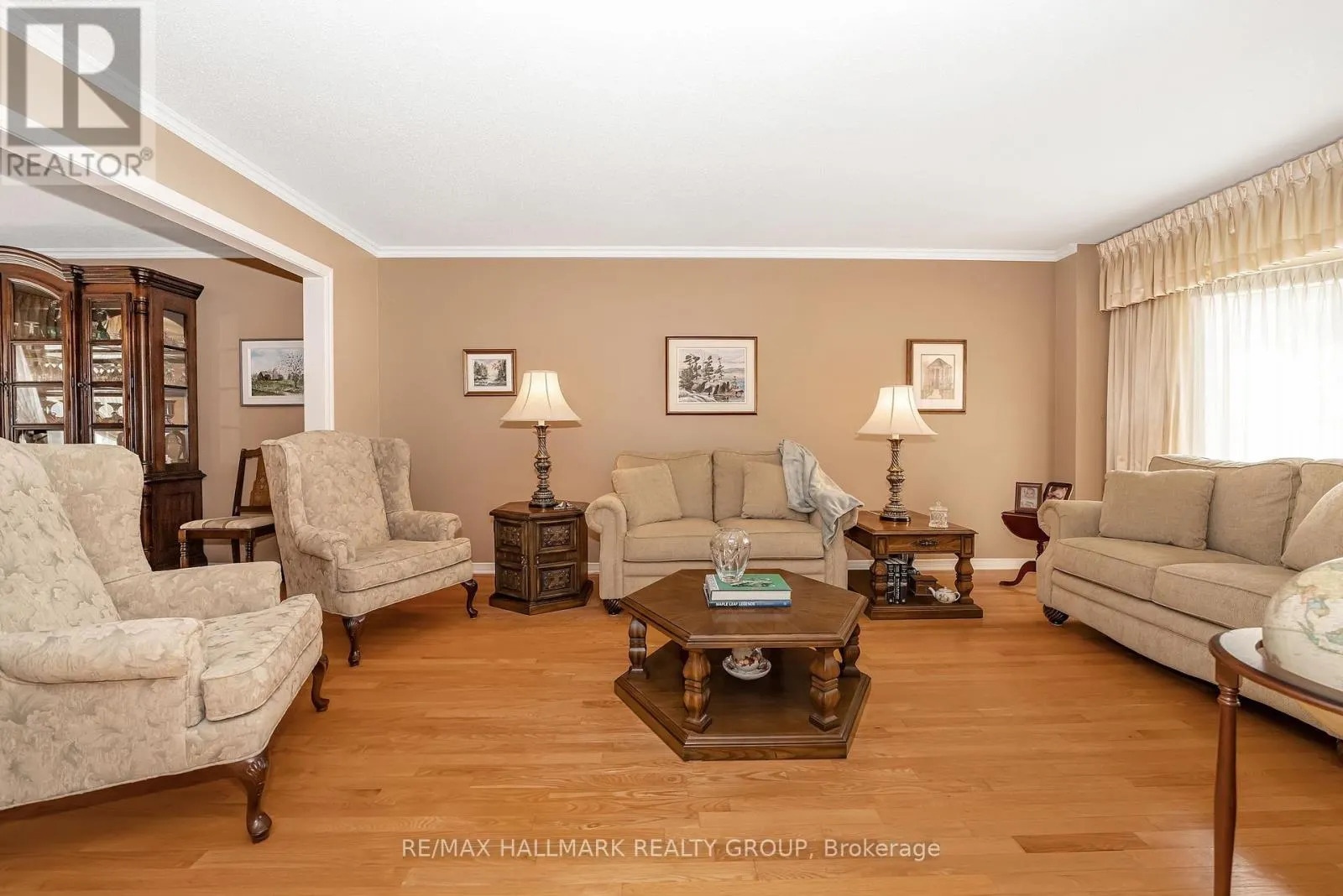 41 CLAUDET CRESCENT