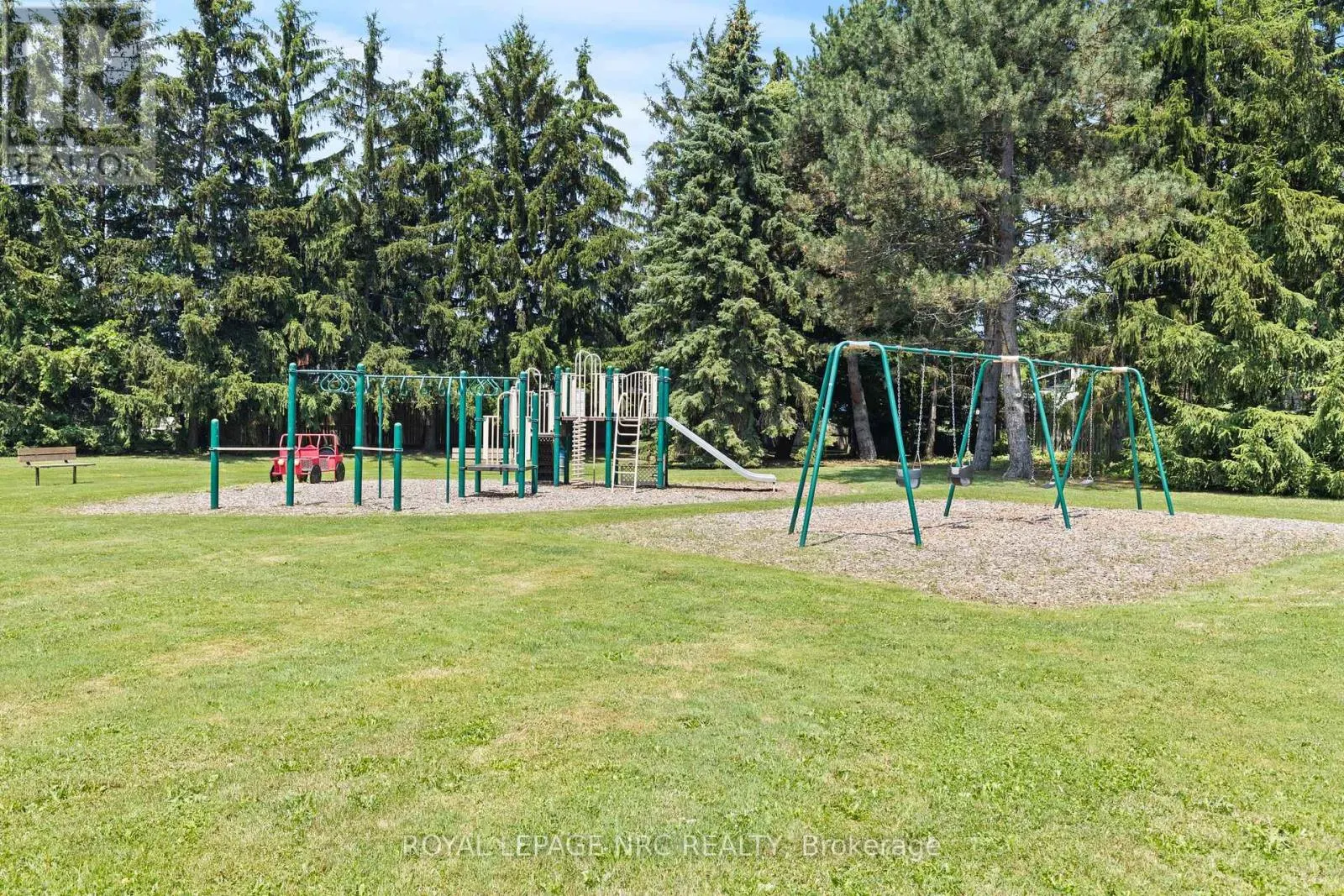 10 UPPER CANADA DRIVE
