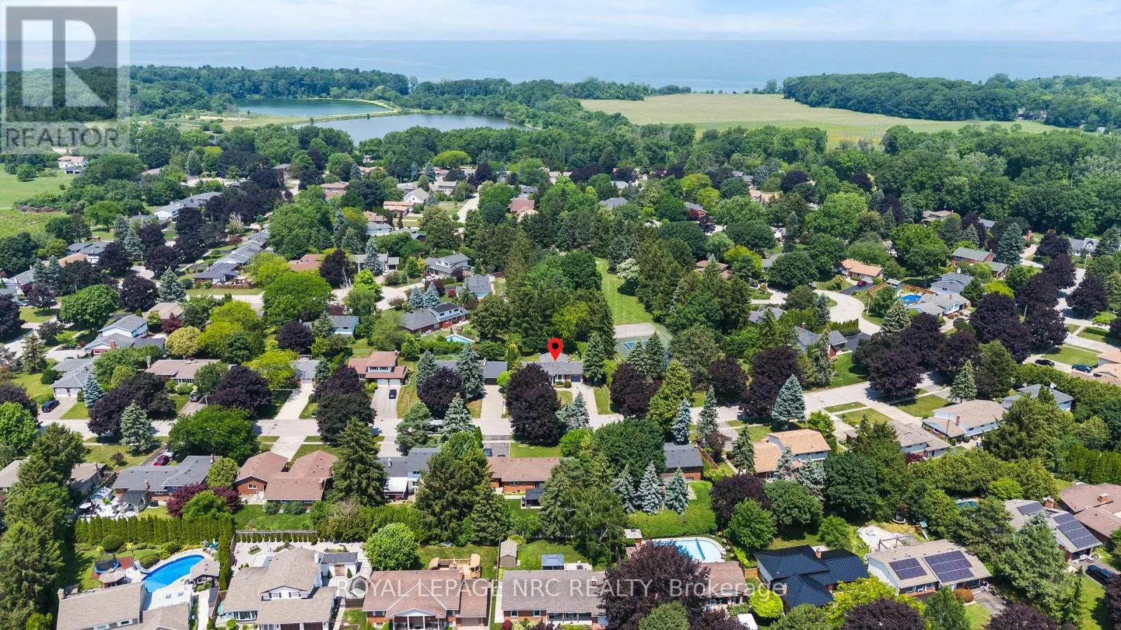 10 UPPER CANADA DRIVE