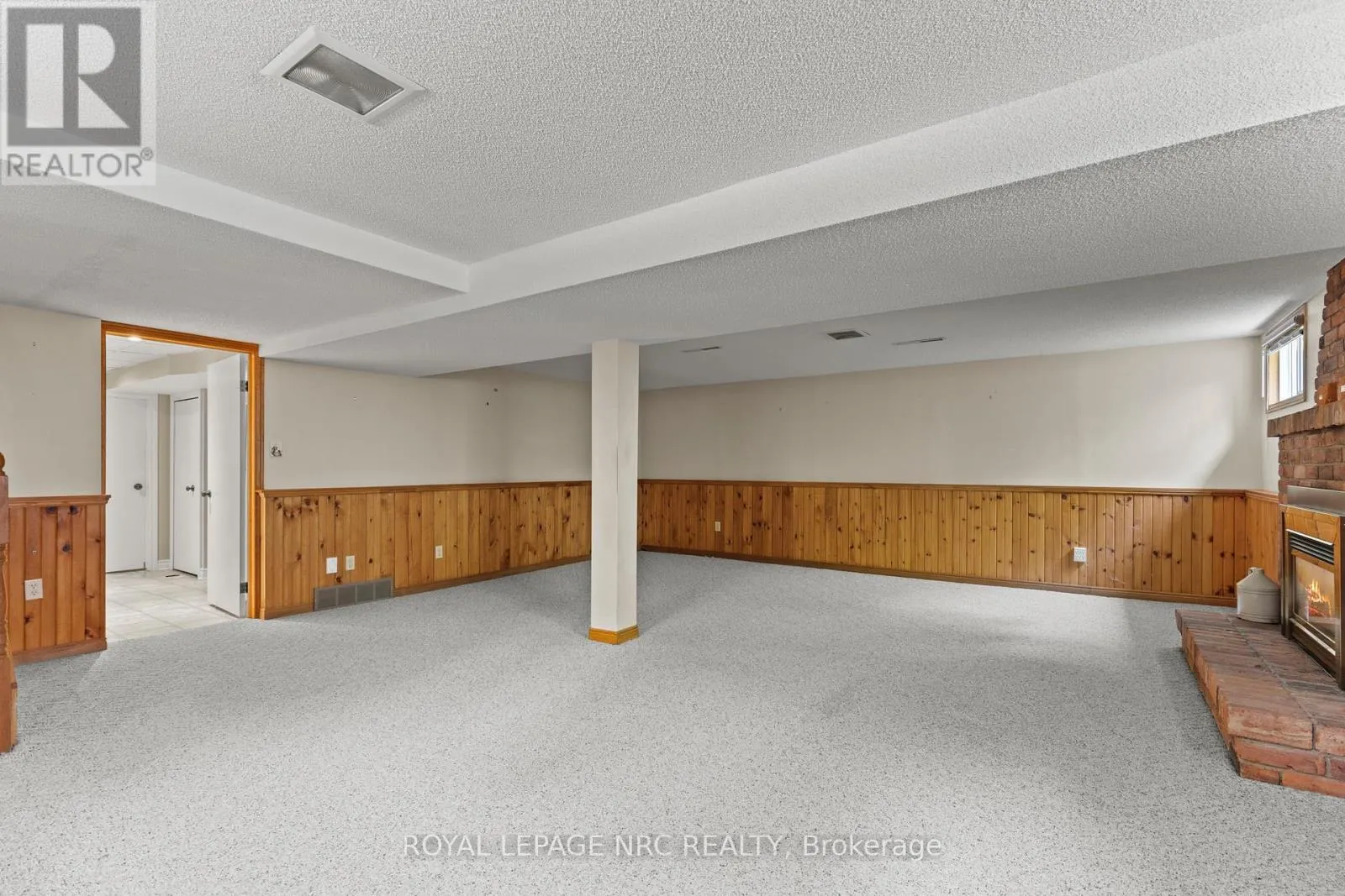 10 UPPER CANADA DRIVE