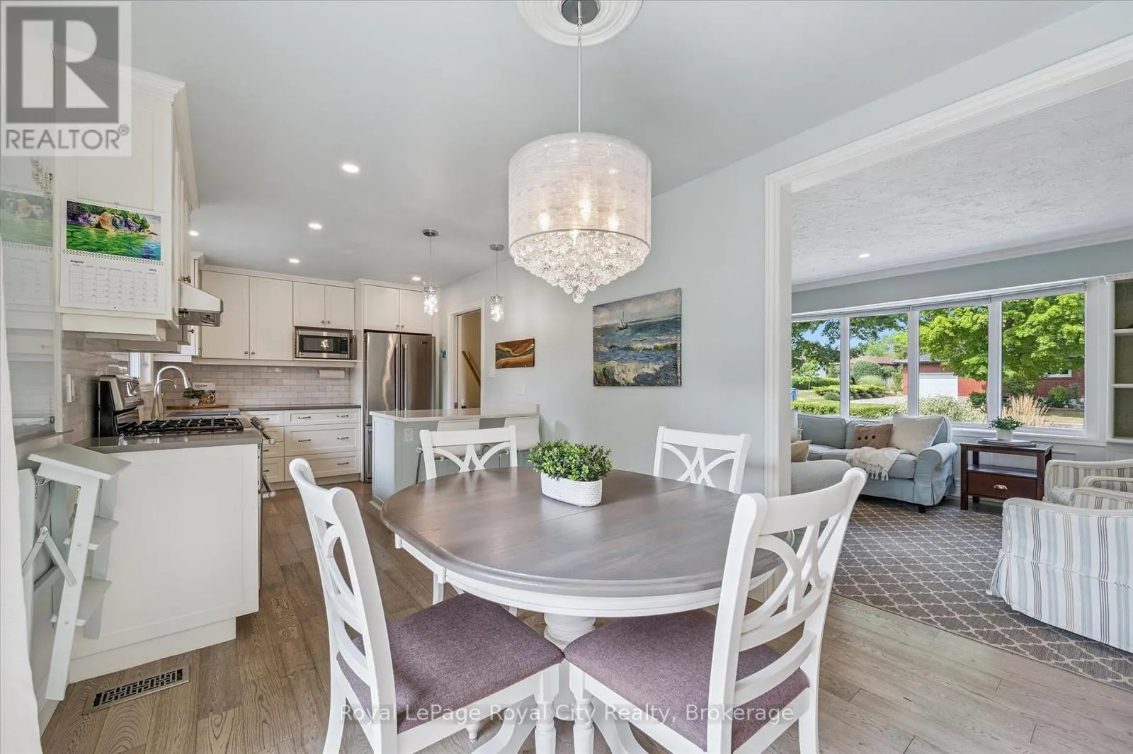 4 CARNABY CRESCENT