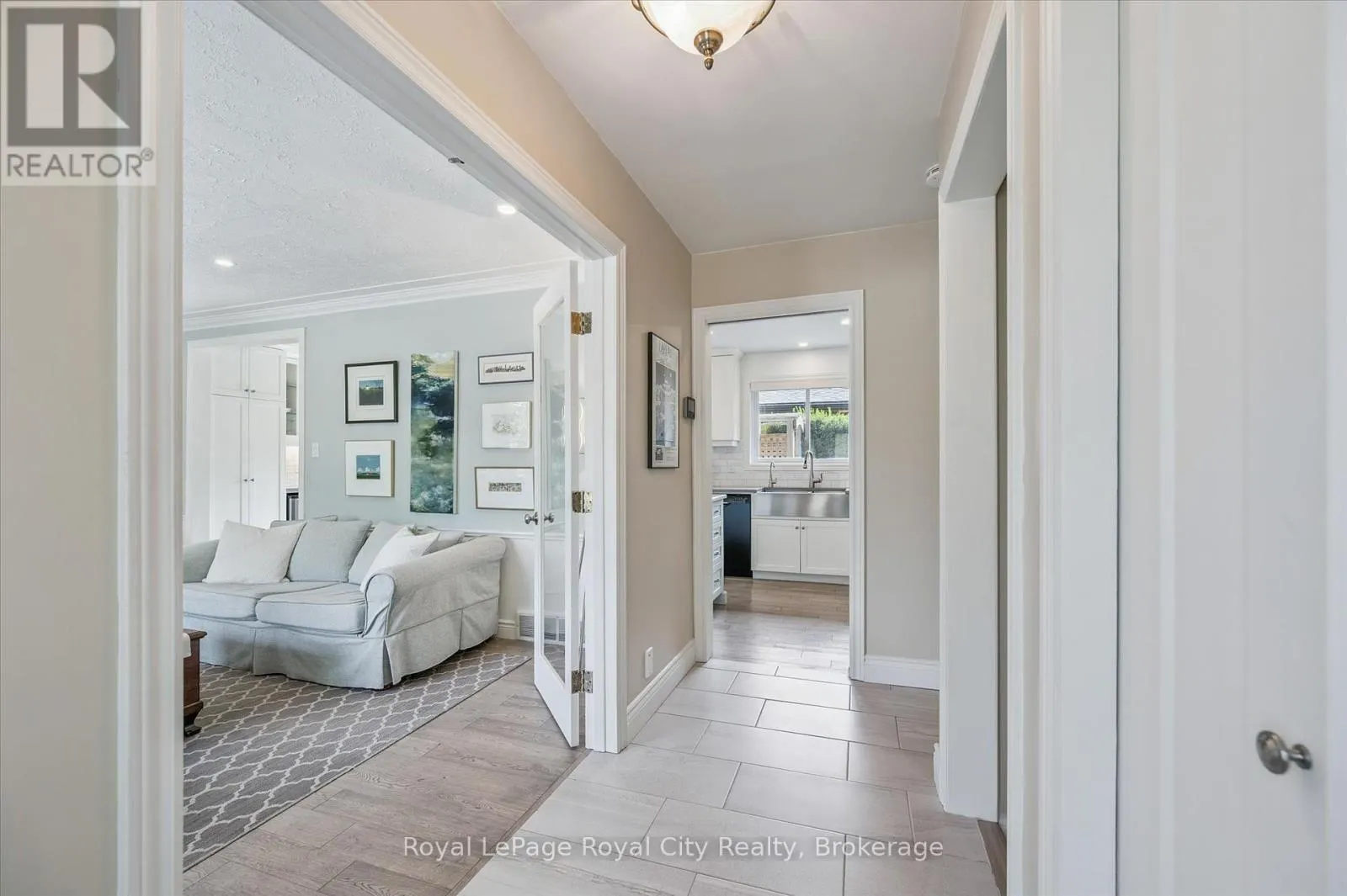 4 CARNABY CRESCENT
