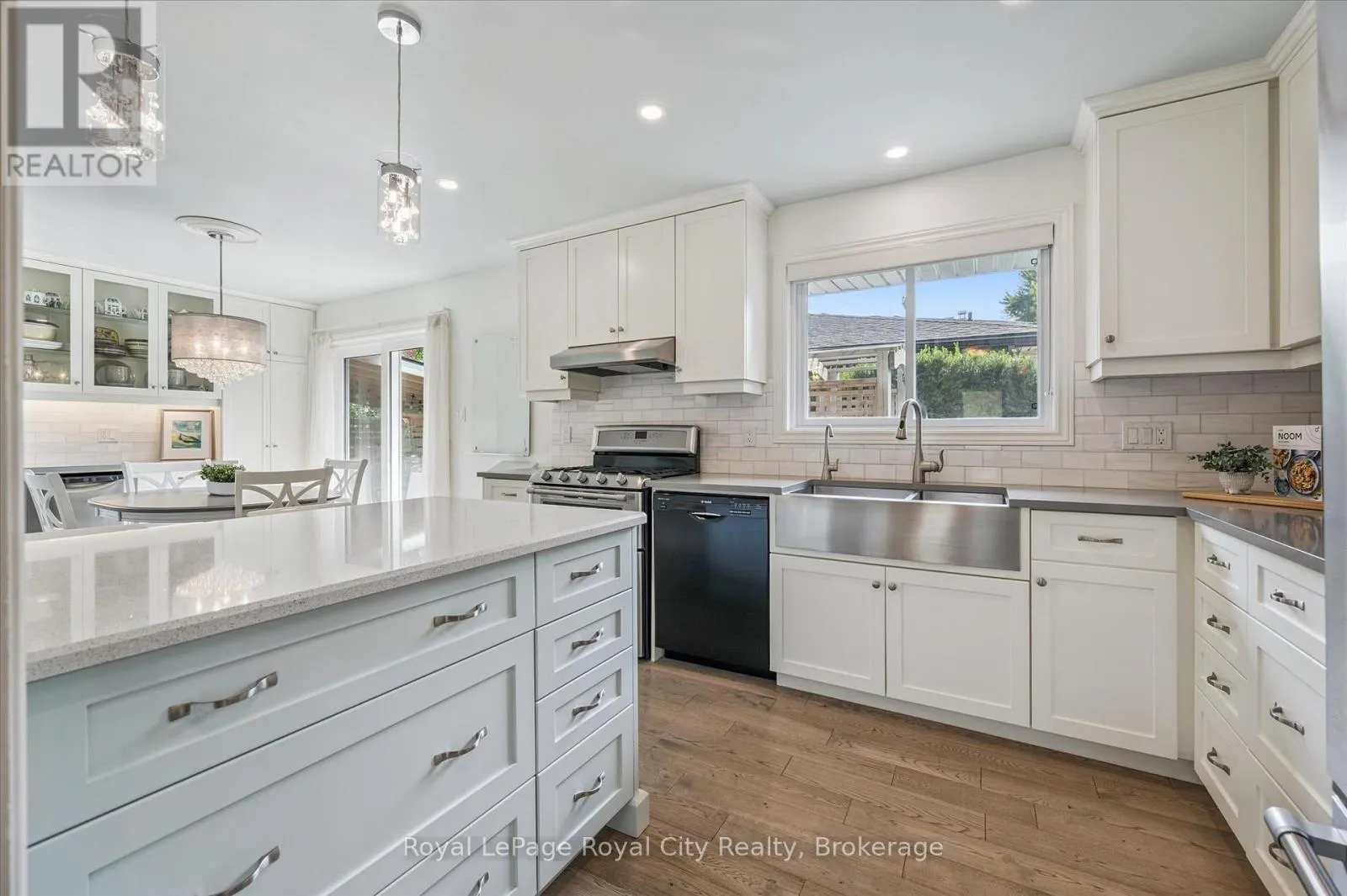 4 CARNABY CRESCENT