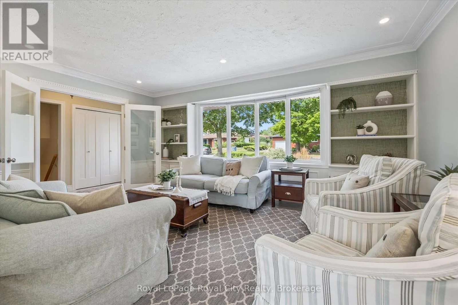 4 CARNABY CRESCENT