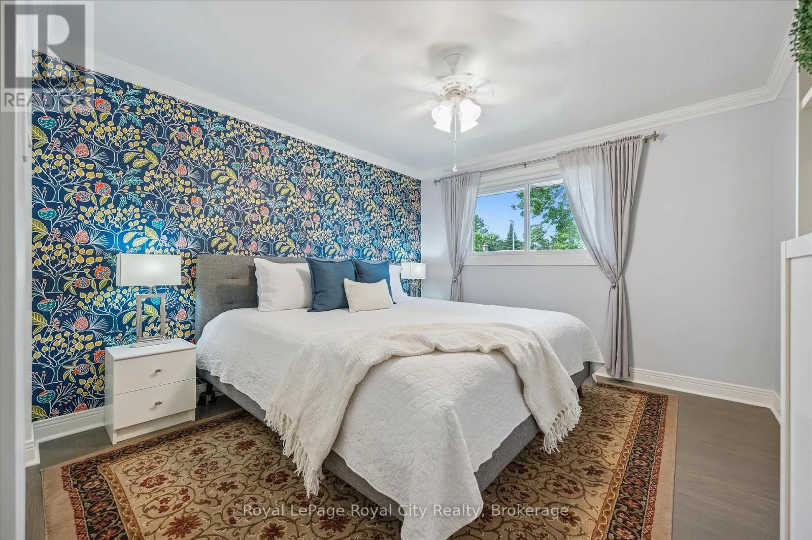 4 CARNABY CRESCENT