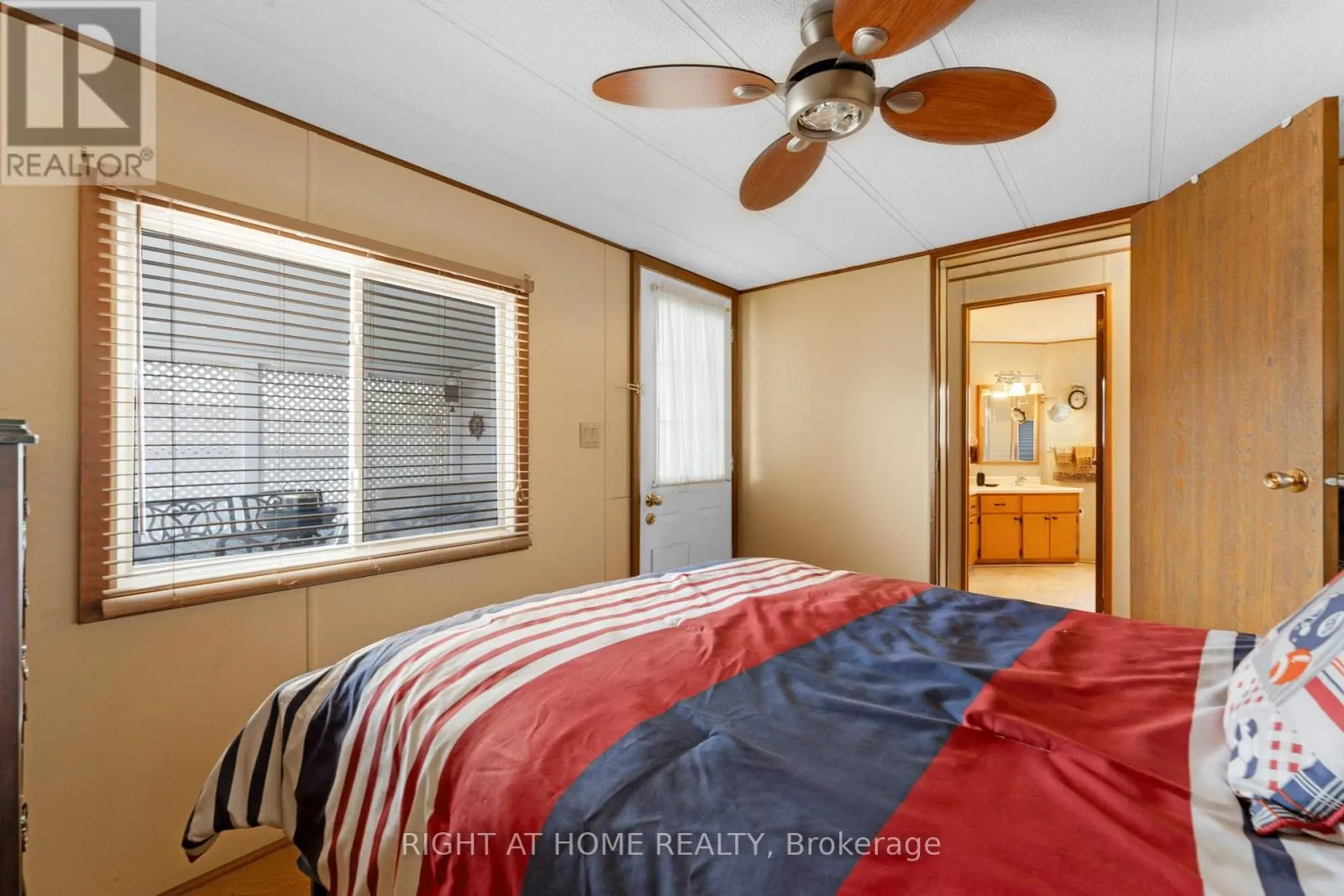 8 - 3033 TOWNLINE ROAD
