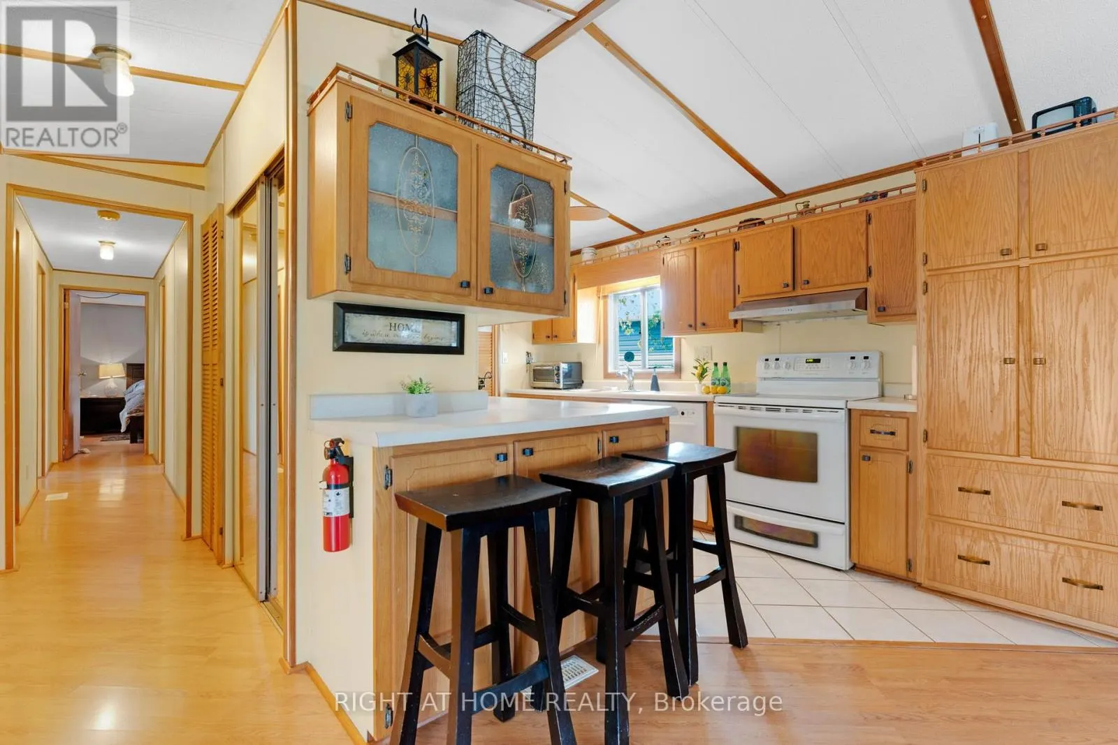 8 - 3033 TOWNLINE ROAD