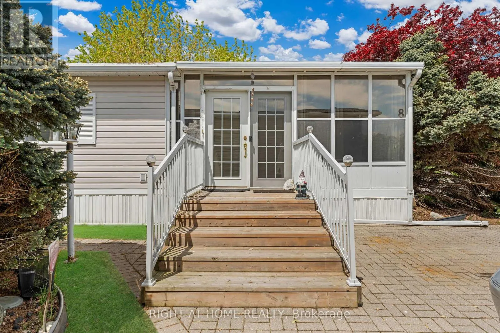 8 - 3033 TOWNLINE ROAD