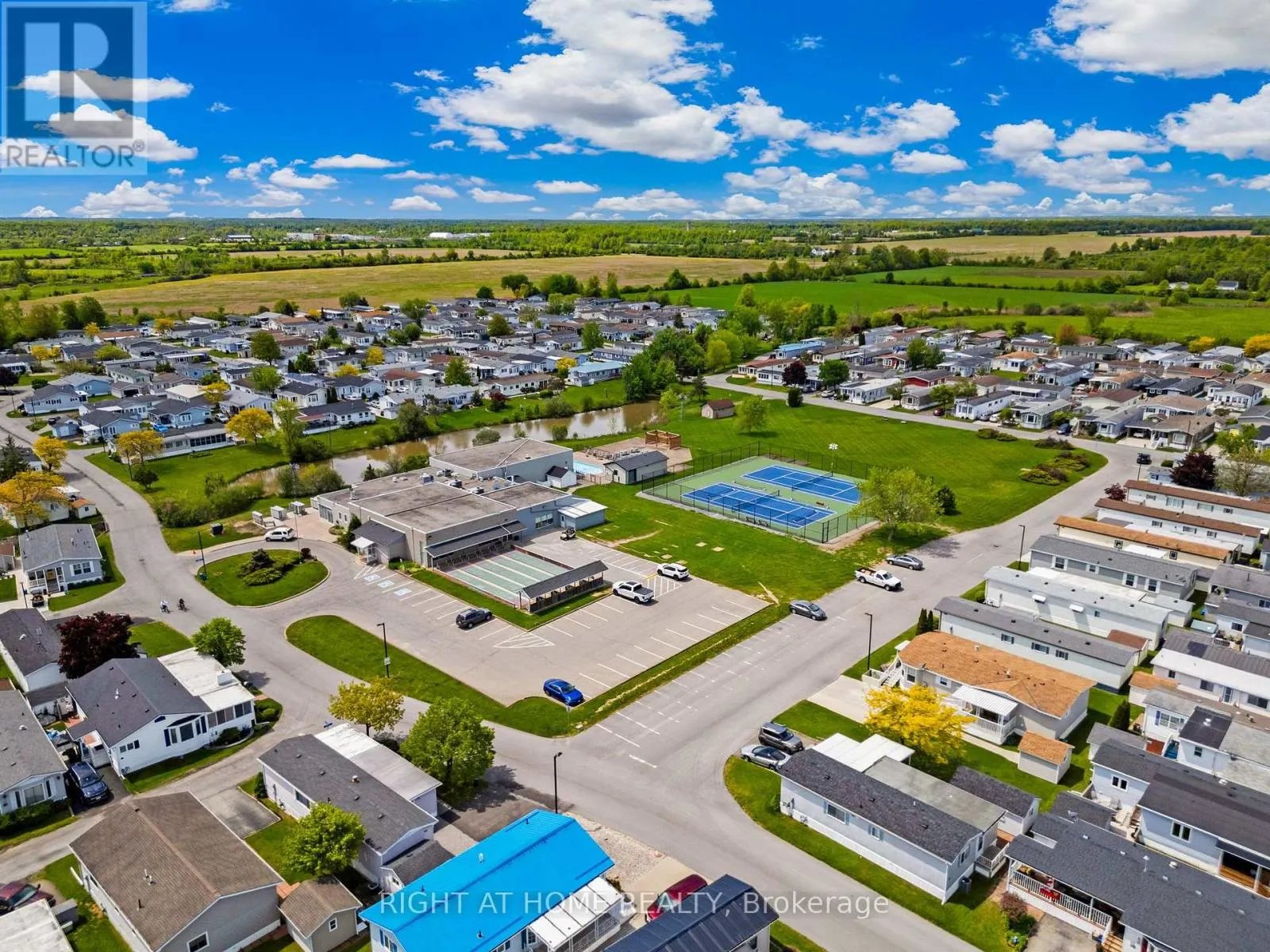 8 - 3033 TOWNLINE ROAD
