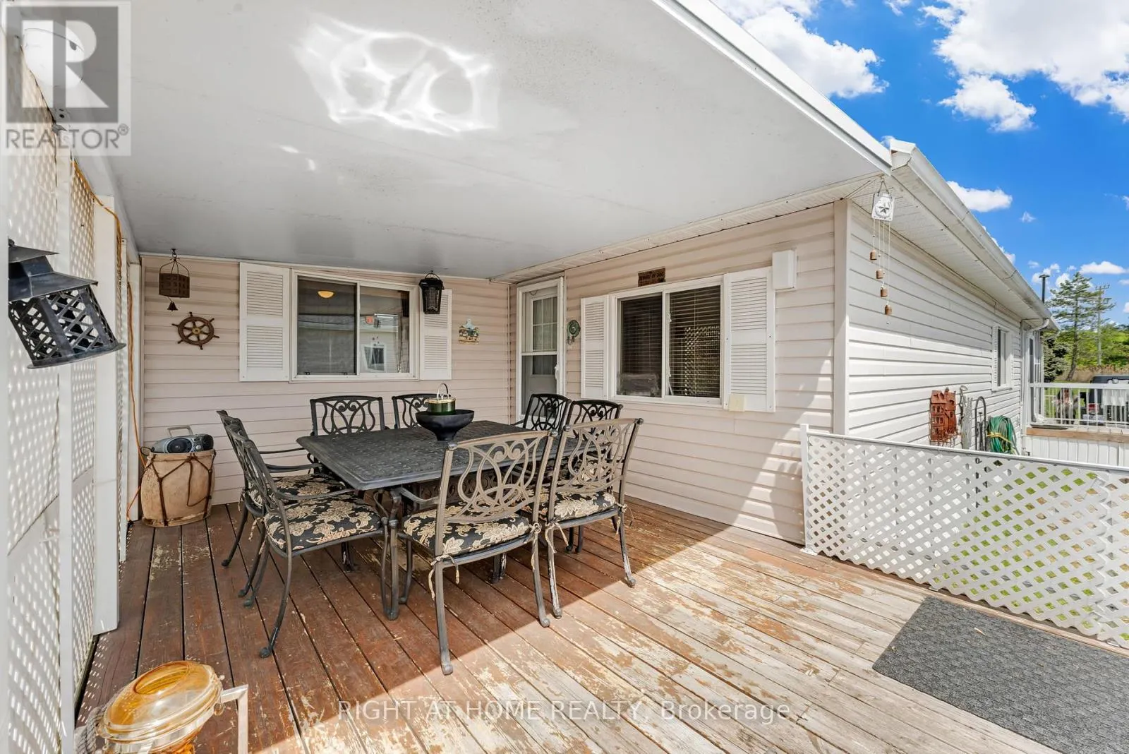 8 - 3033 TOWNLINE ROAD