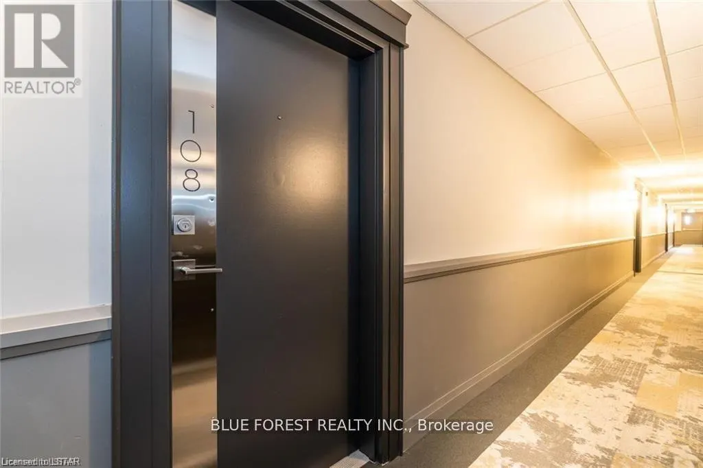 108 - 9 JACKSWAY CRESCENT, #108