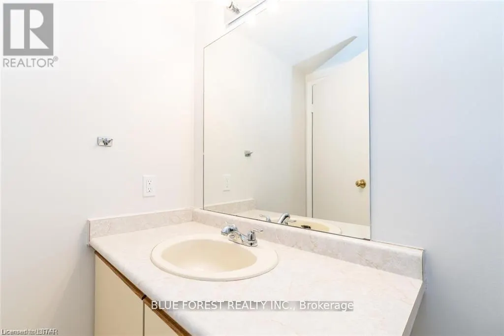 108 - 9 JACKSWAY CRESCENT, #108