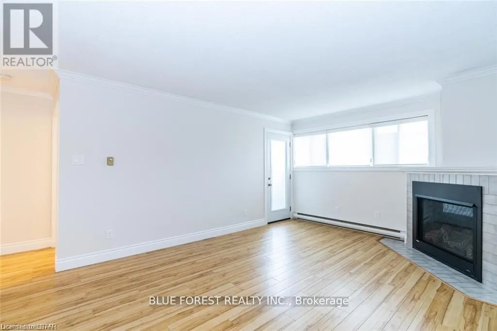 108 - 9 JACKSWAY CRESCENT, #108