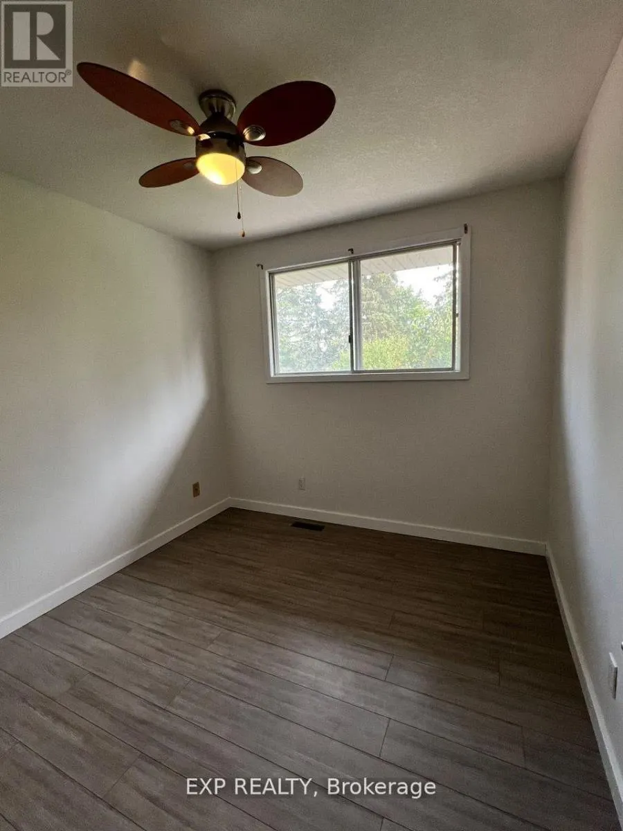 213 NORTHLAKE DRIVE