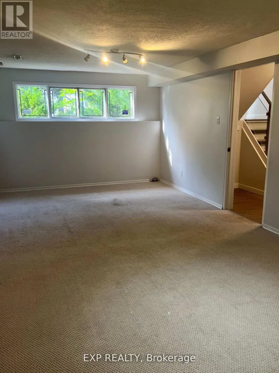 213 NORTHLAKE DRIVE
