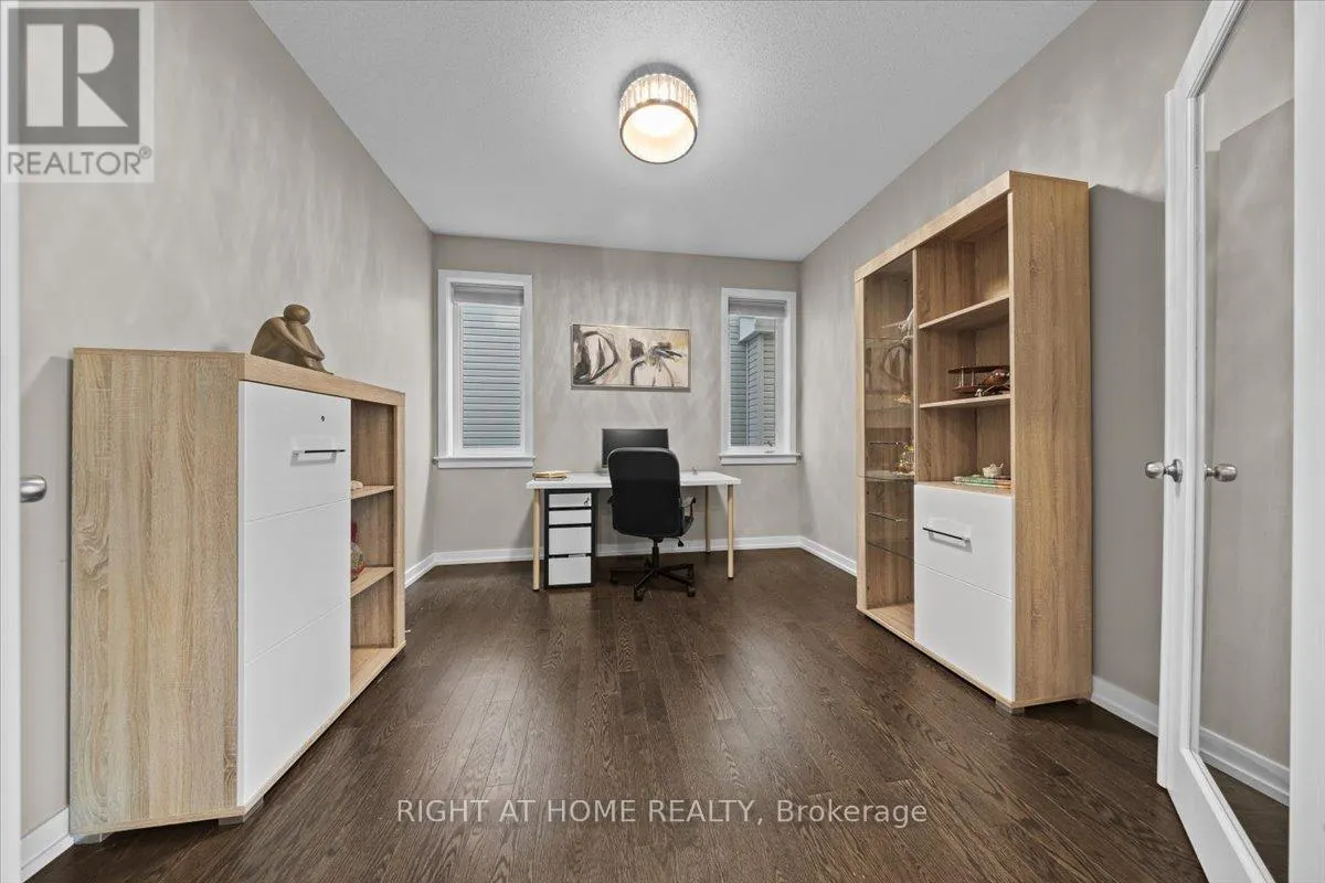 319 OXER PLACE