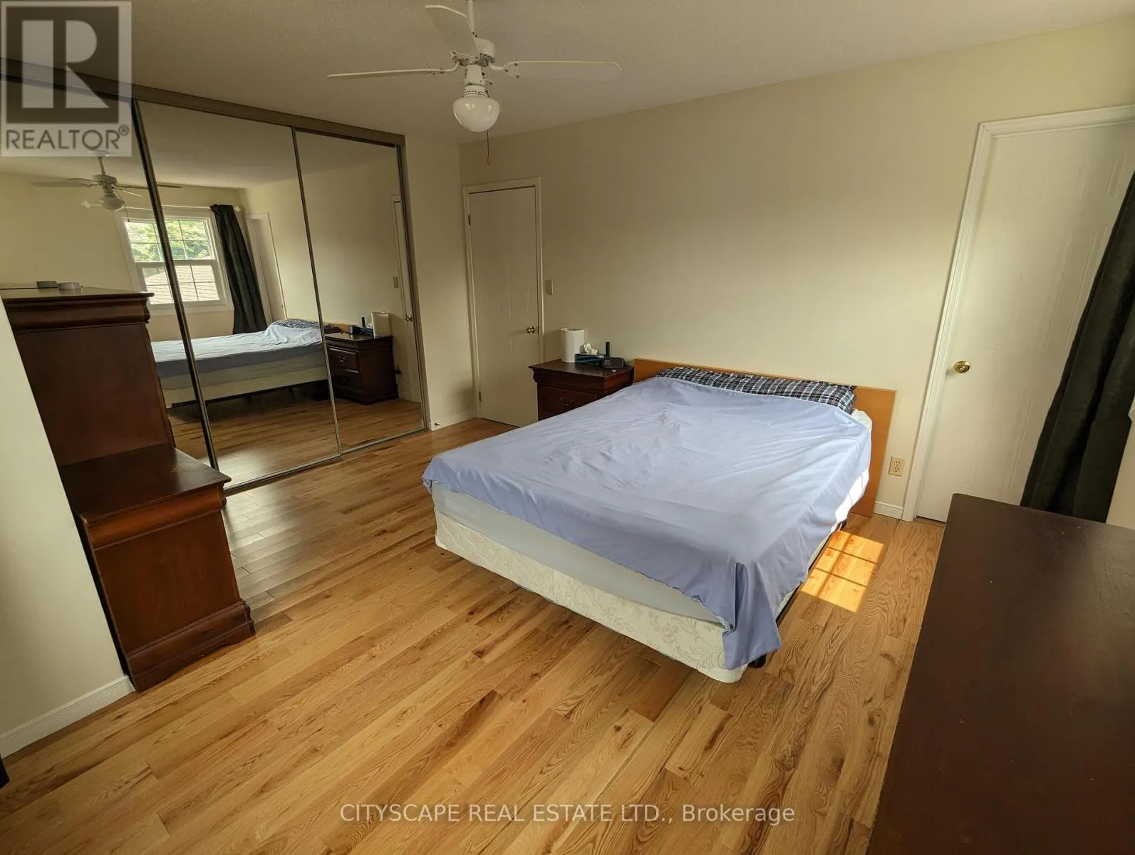 17 - 250 KEATS WAY