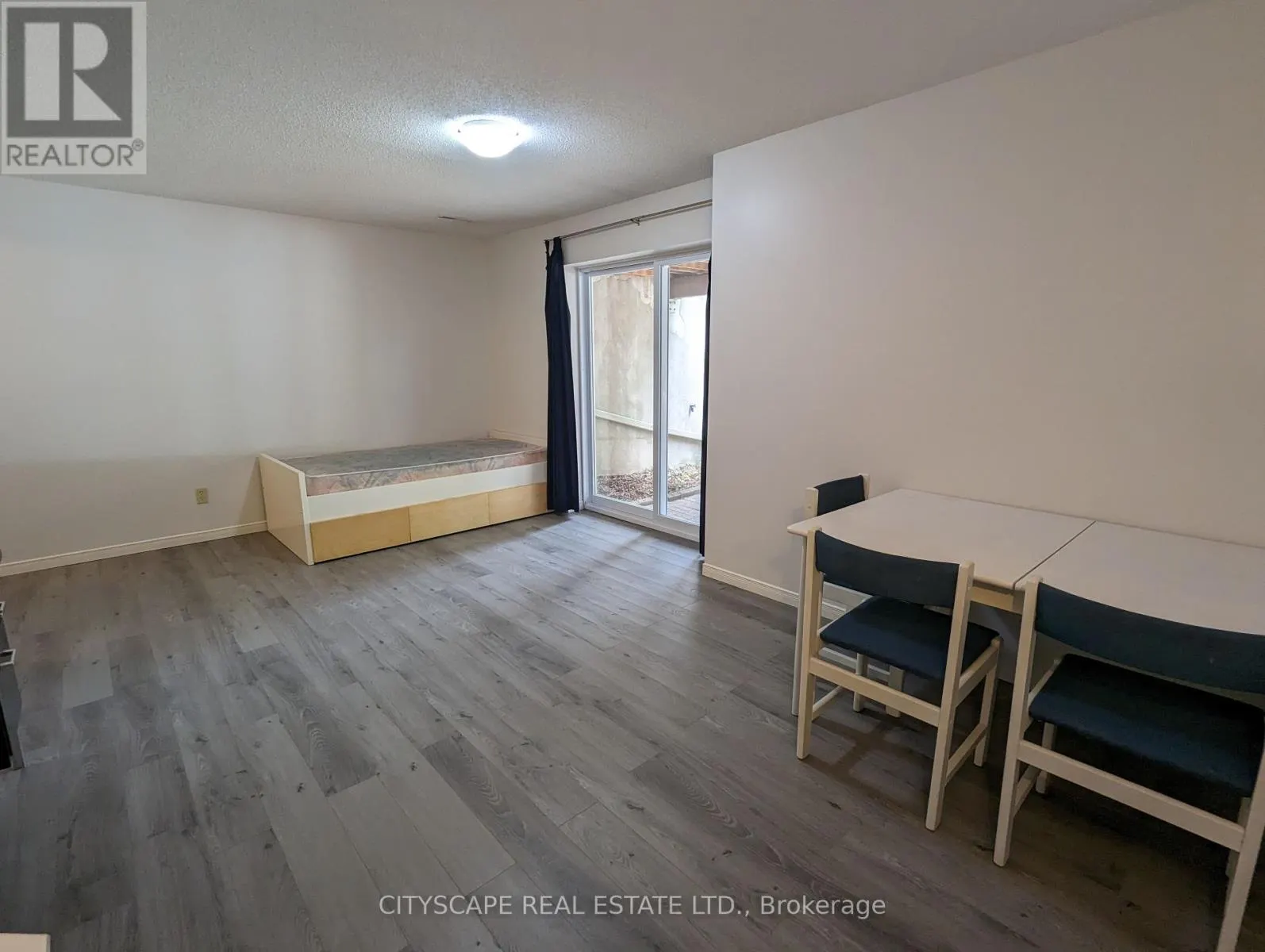 17 - 250 KEATS WAY