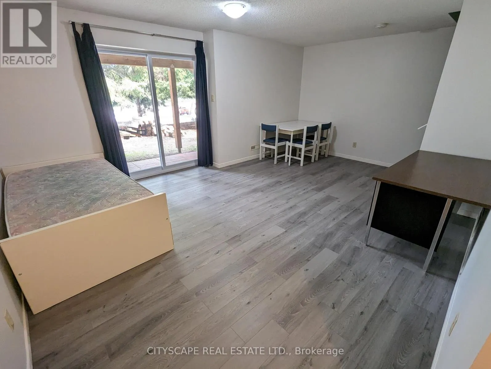 17 - 250 KEATS WAY