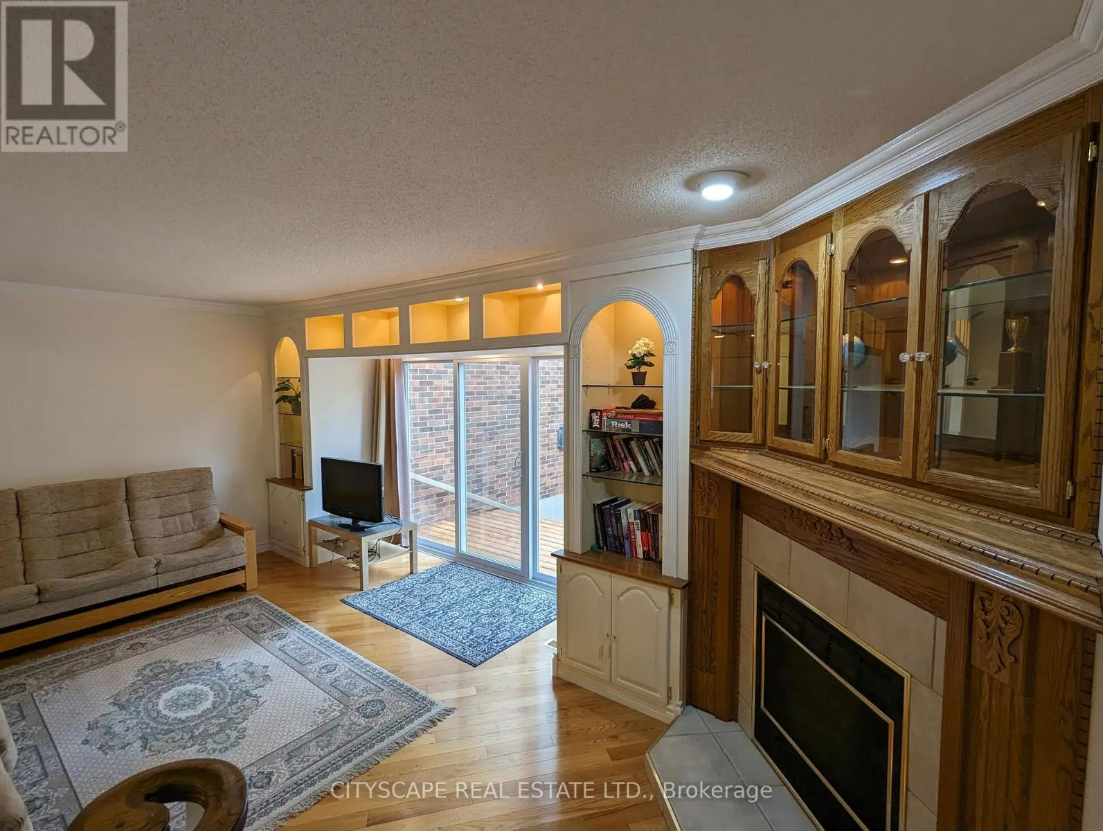 17 - 250 KEATS WAY
