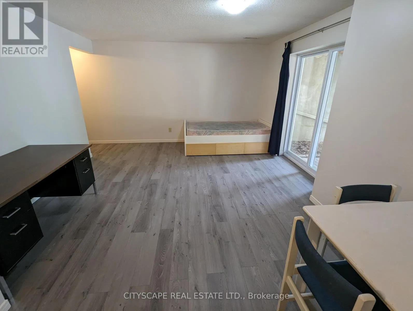 17 - 250 KEATS WAY
