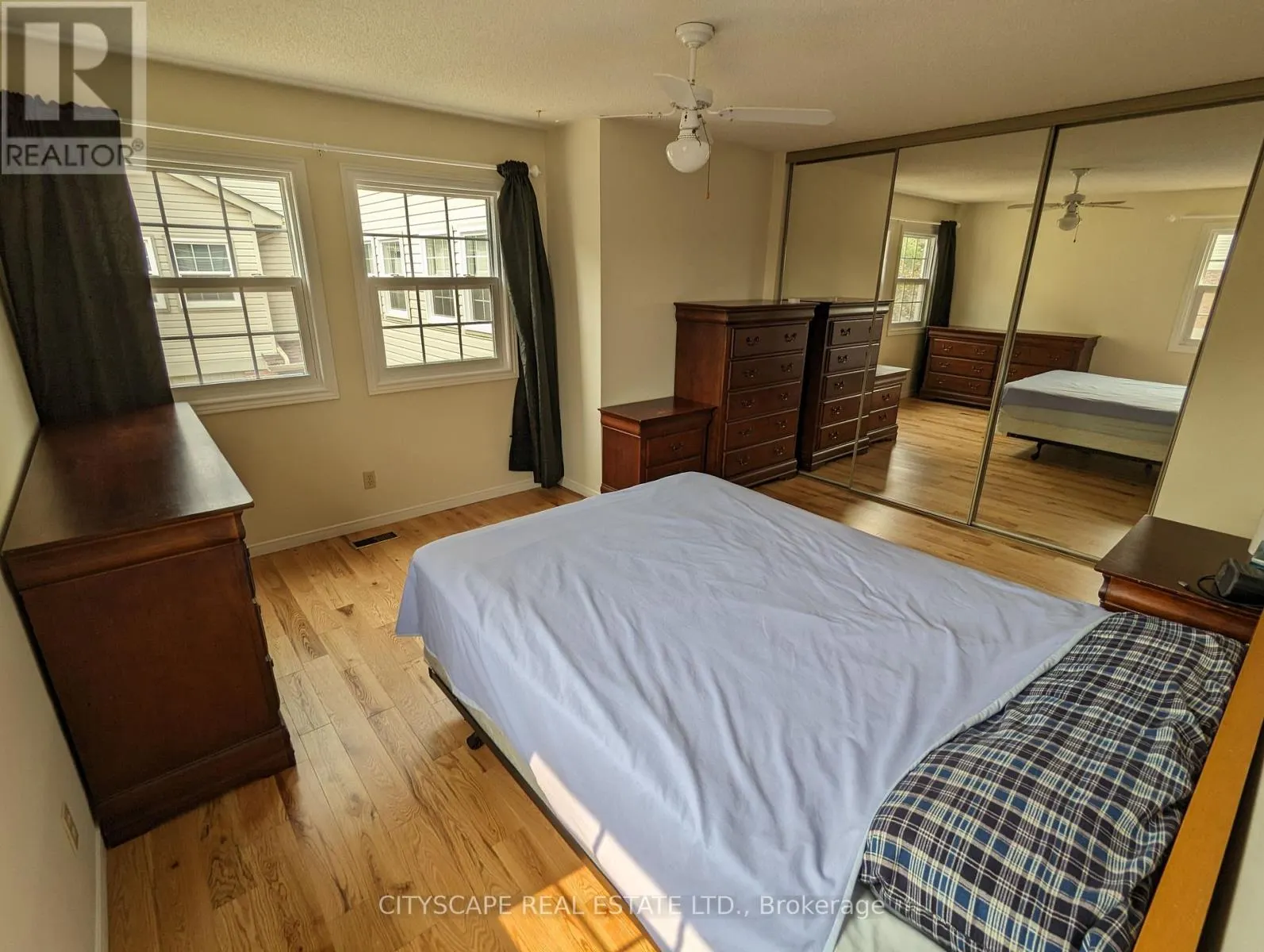 17 - 250 KEATS WAY